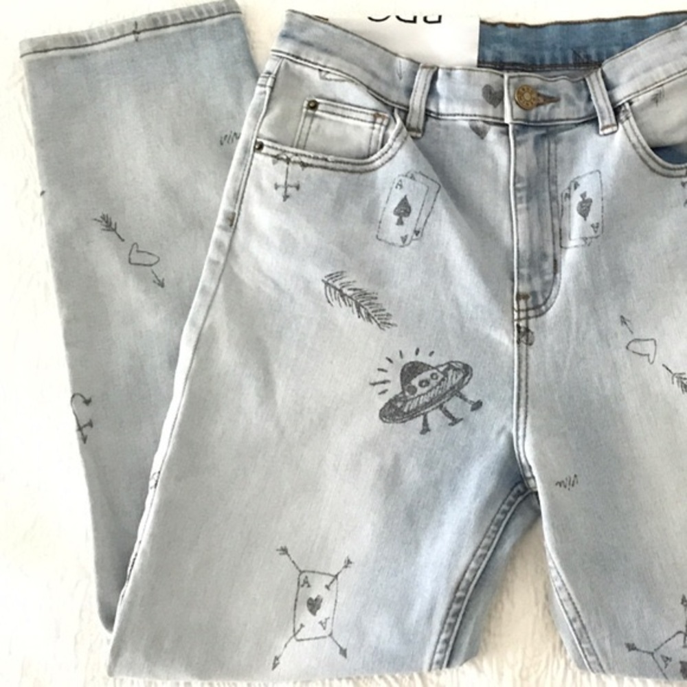 Urban Outfitters BDG Girlfriend Jeans W/ Graffiti